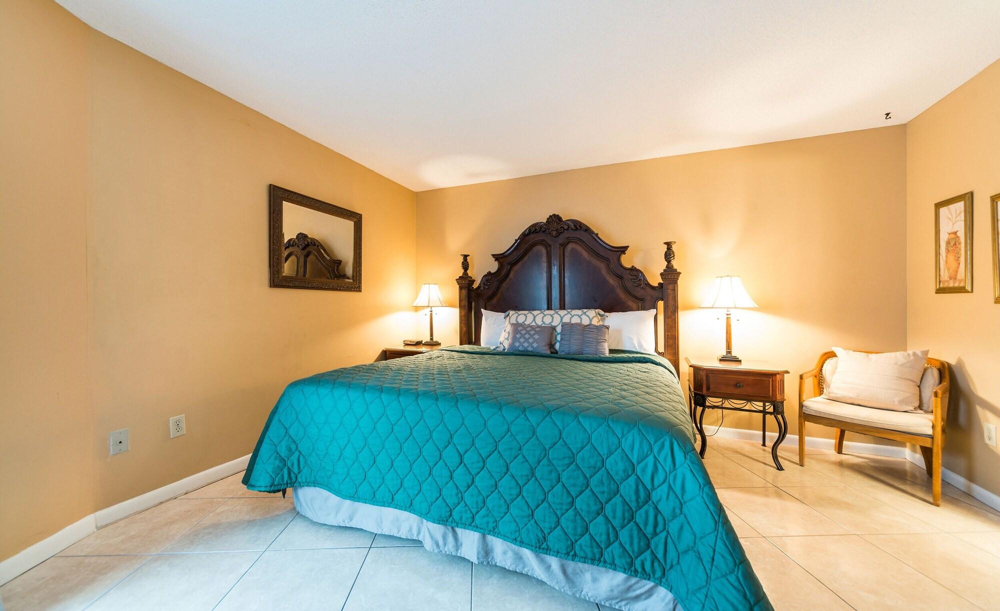 Edgewater And Golf By Collection